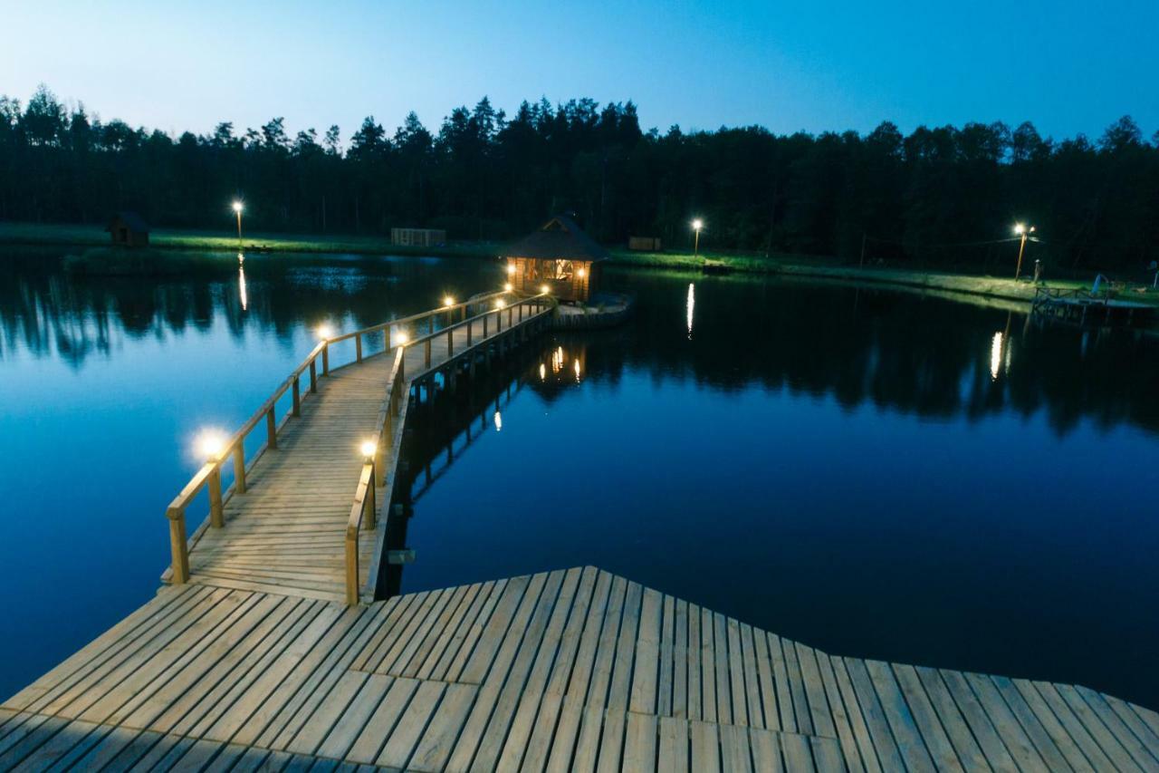 Makariv Guesthouse On The Lake With Bathhouse 70 Km From Kiev מראה חיצוני תמונה