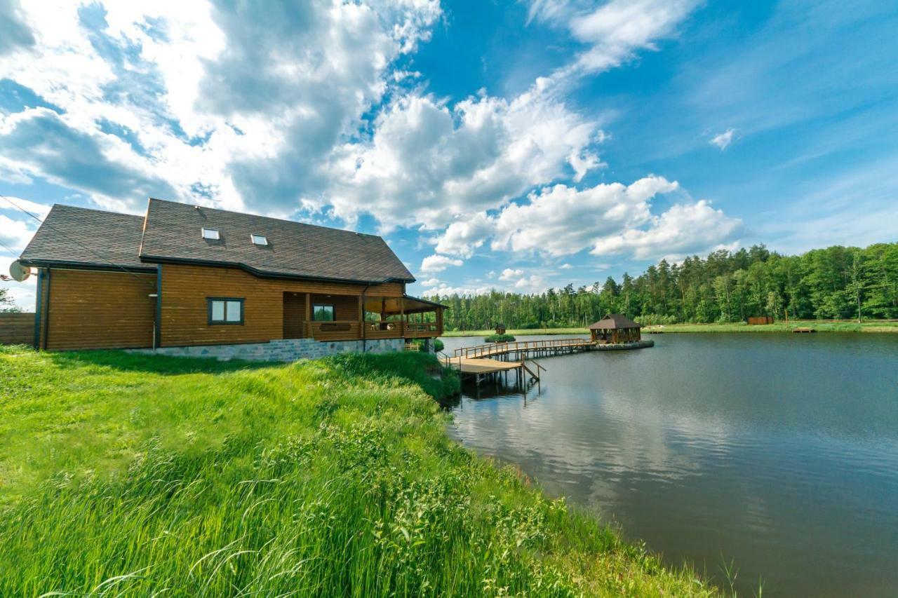 Makariv Guesthouse On The Lake With Bathhouse 70 Km From Kiev מראה חיצוני תמונה